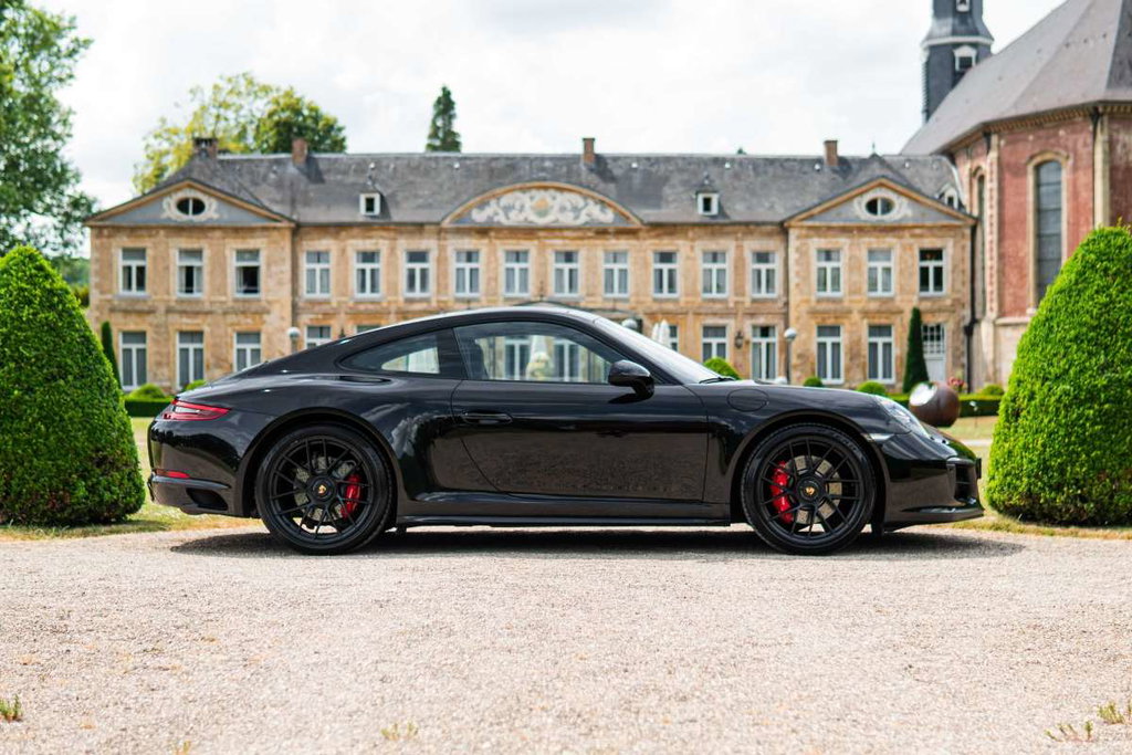 Porsche 991.2 Carrera GTS