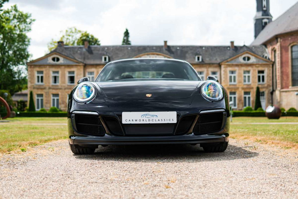 Porsche 991.2 Carrera GTS