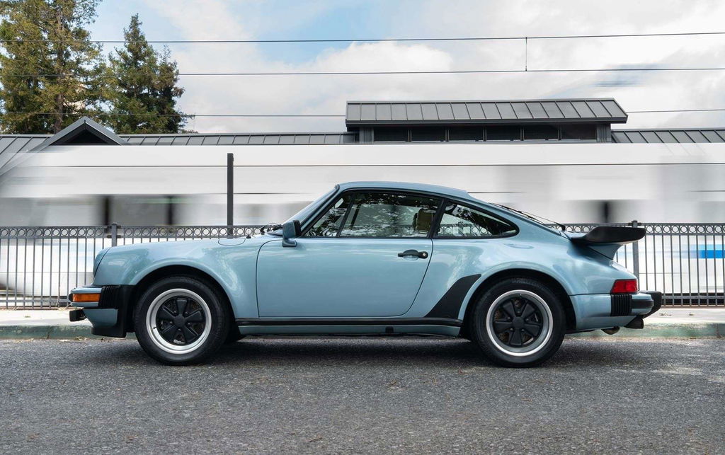 Porsche 911 Turbo 3.3 (US)