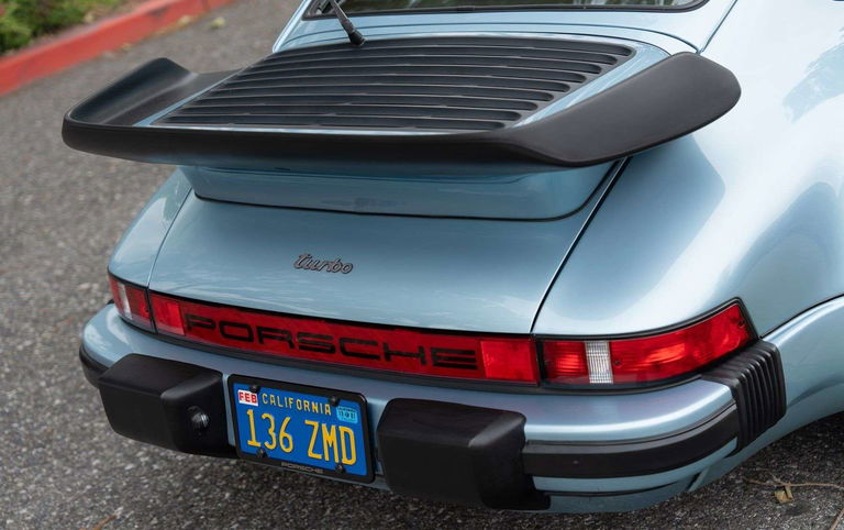 Porsche 911 Turbo 3.3 (US)