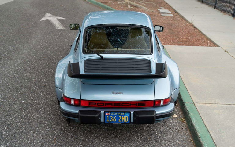 Porsche 911 Turbo 3.3 (US)