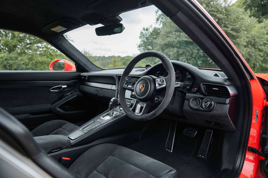 Porsche 991.2 Carrera GTS