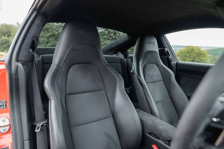 Porsche 991.2 Carrera GTS