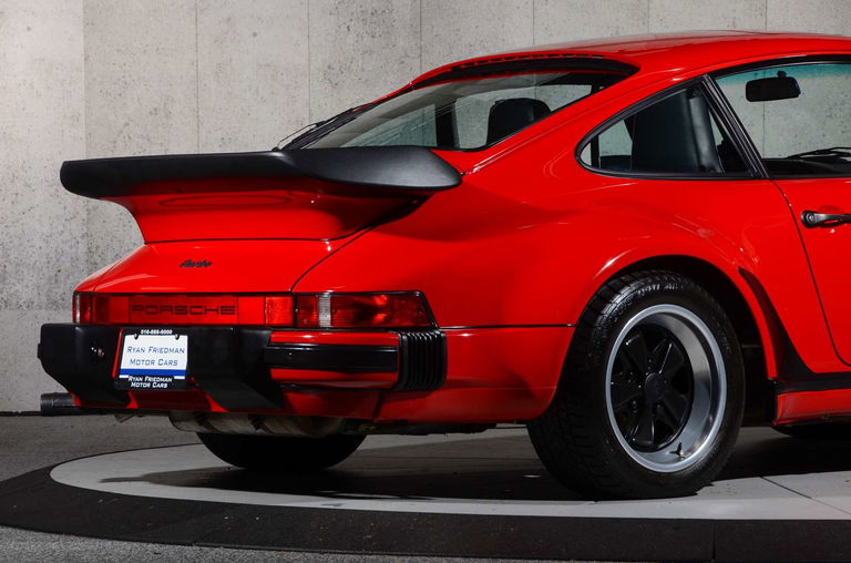 Porsche 911 Turbo 3.3 (US)