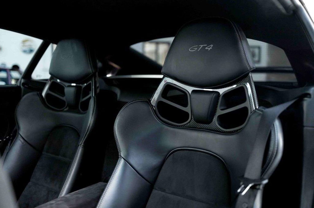 Porsche 981 Cayman GT4