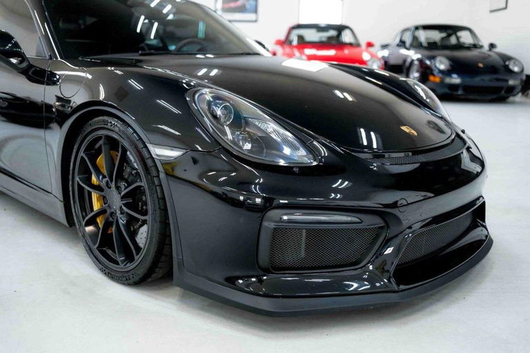 Porsche 981 Cayman GT4