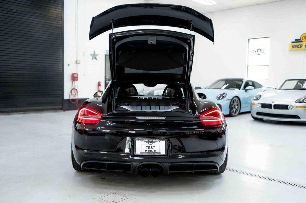 Porsche 981 Cayman GT4