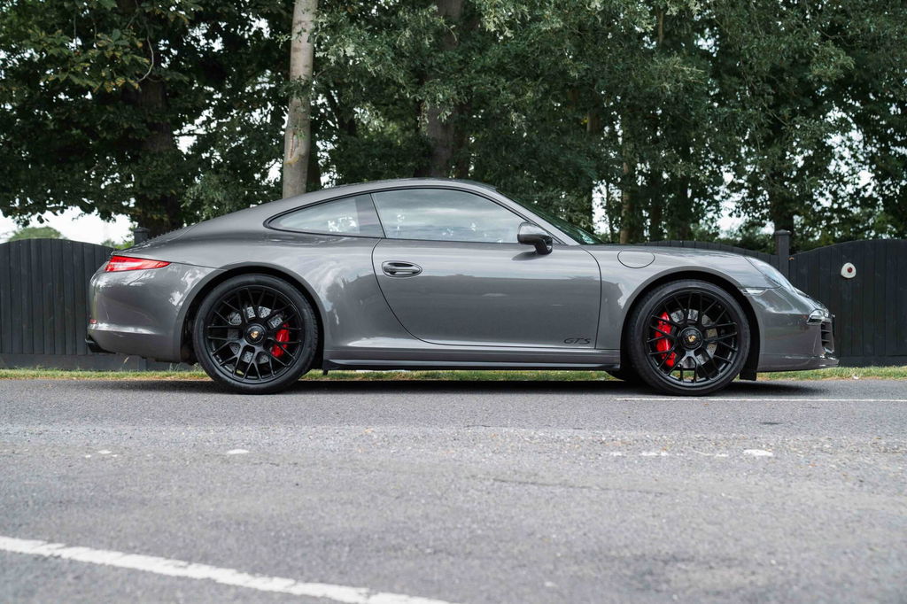 Porsche 991 Carrera GTS