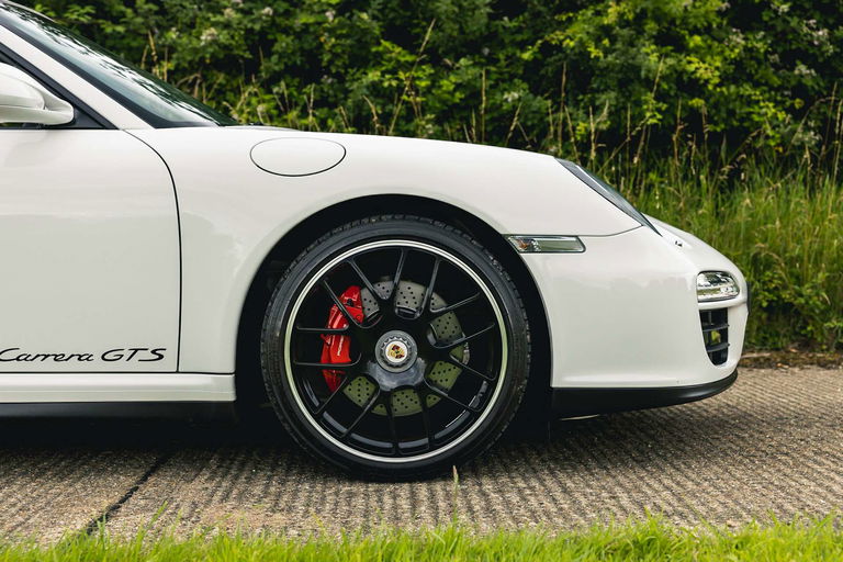 Porsche 997.2 Carrera GTS