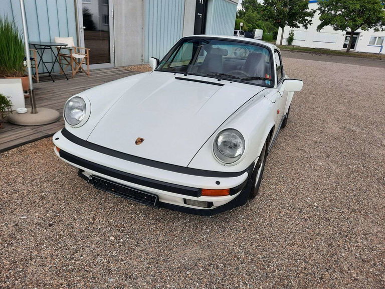 Porsche 911 Carrera 3.2