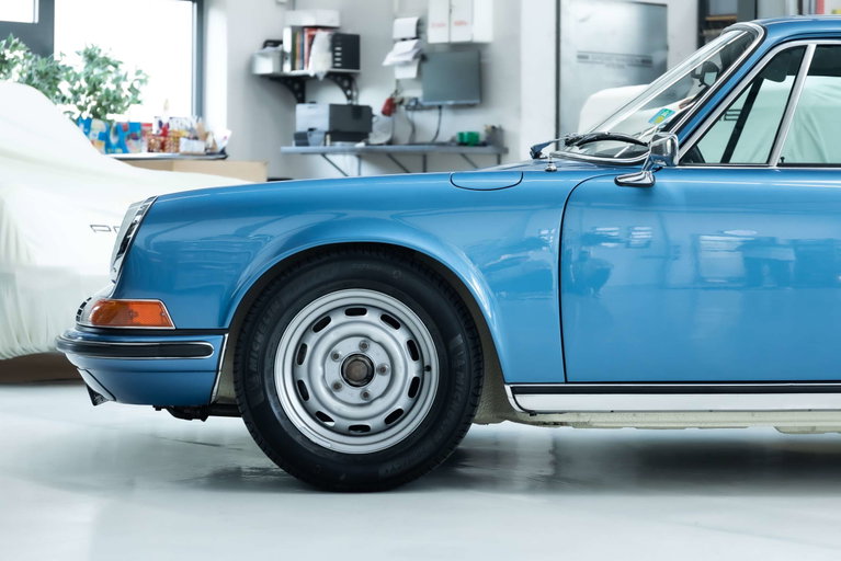 Porsche 911 T (US)