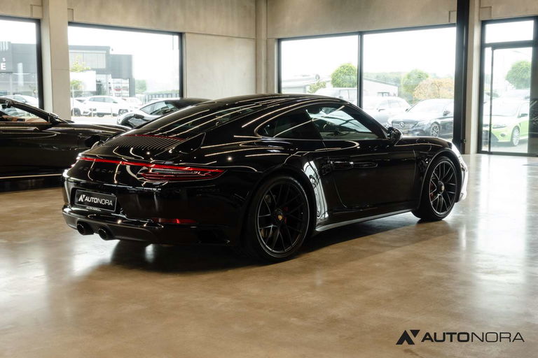 Porsche 991.2 Carrera 4 GTS