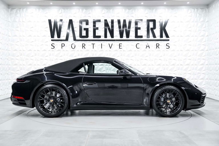 Porsche 992 Carrera
