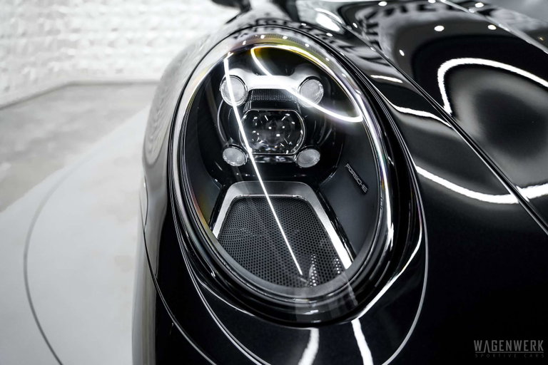 Porsche 992 Carrera