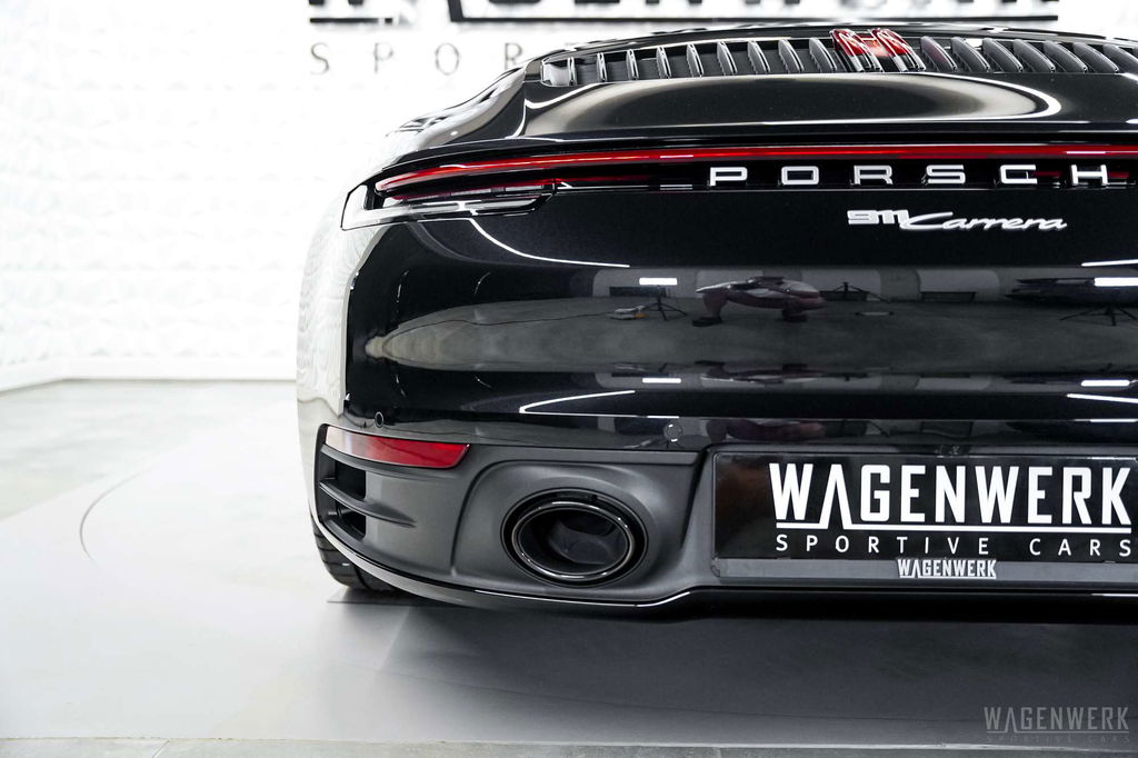 Porsche 992 Carrera
