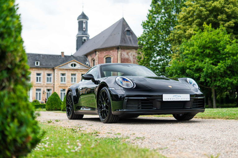 Porsche 992 Carrera 4