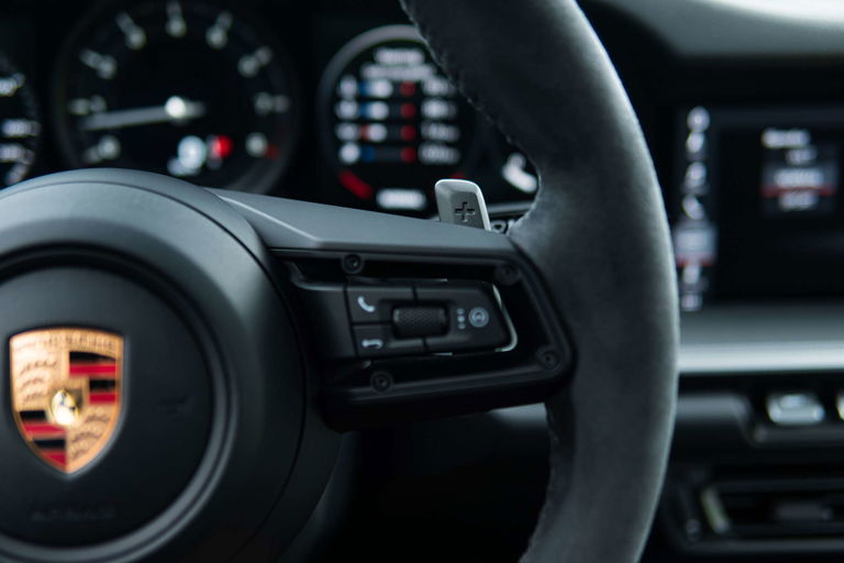 Porsche 992 Carrera 4