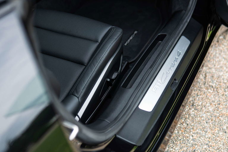 Porsche 992 Carrera 4