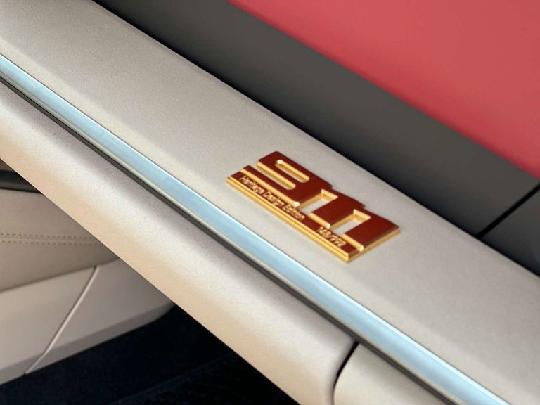 Porsche 992 Heritage Design Edition