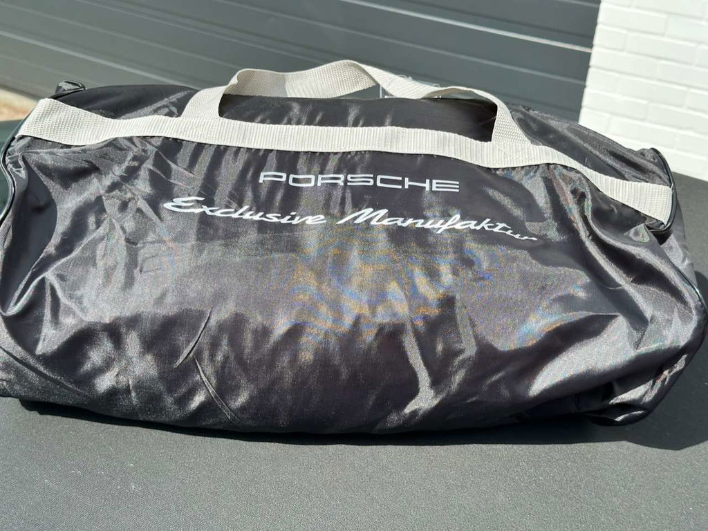 Porsche 992 Heritage Design Edition