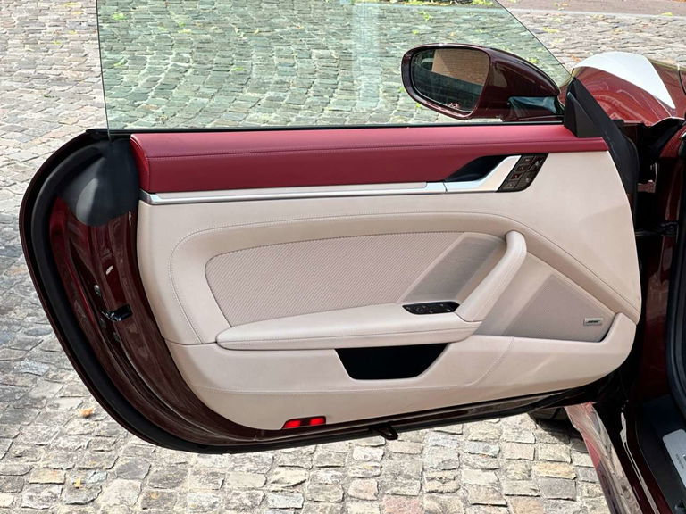 Porsche 992 Heritage Design Edition