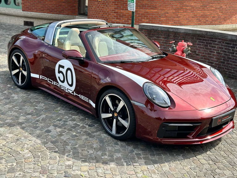 Porsche 992 Heritage Design Edition