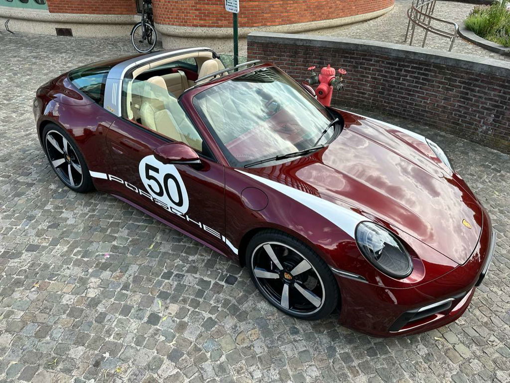 Porsche 992 Heritage Design Edition