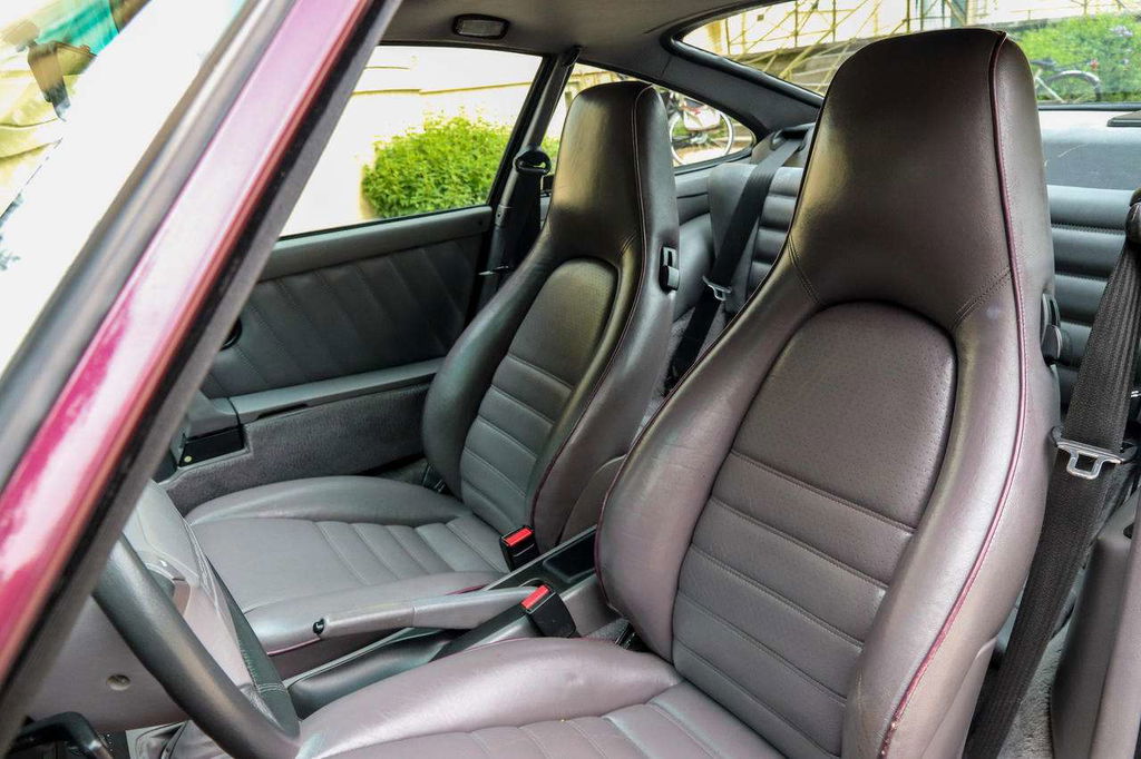 Porsche 964 Carrera 4