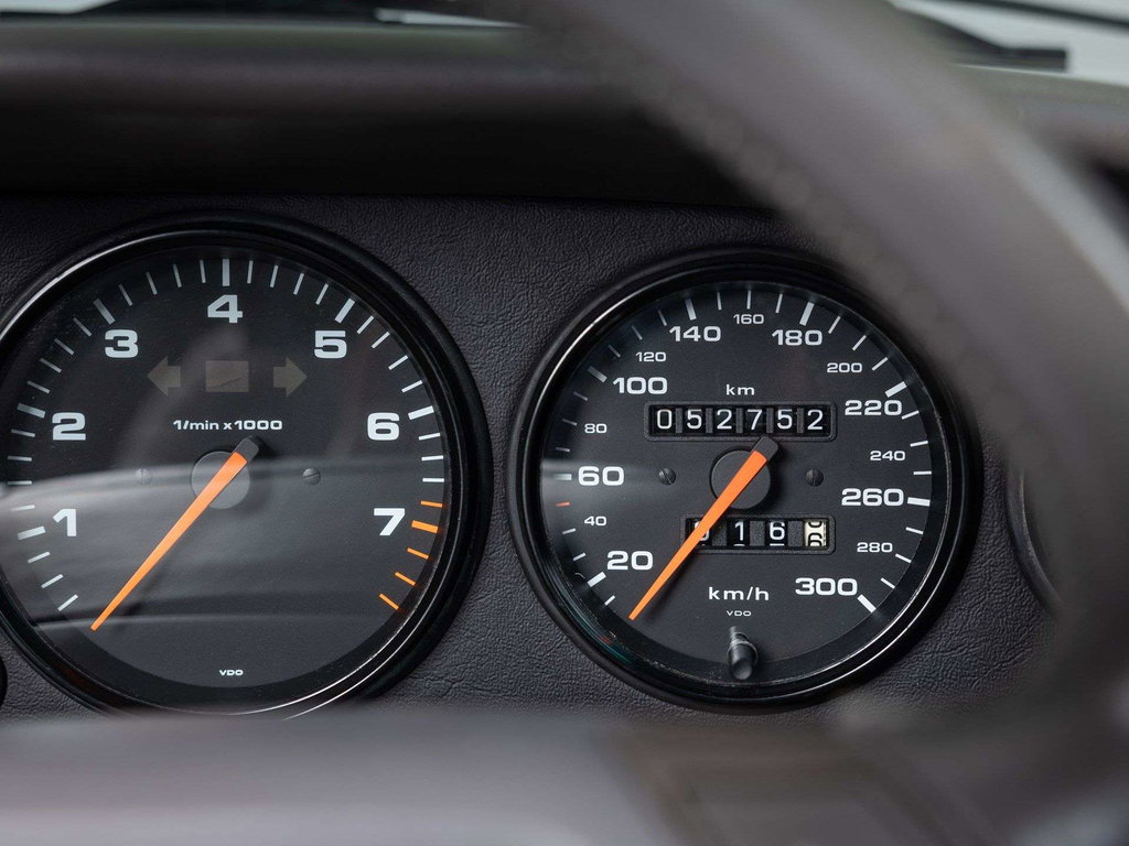 Porsche 964 Carrera 4