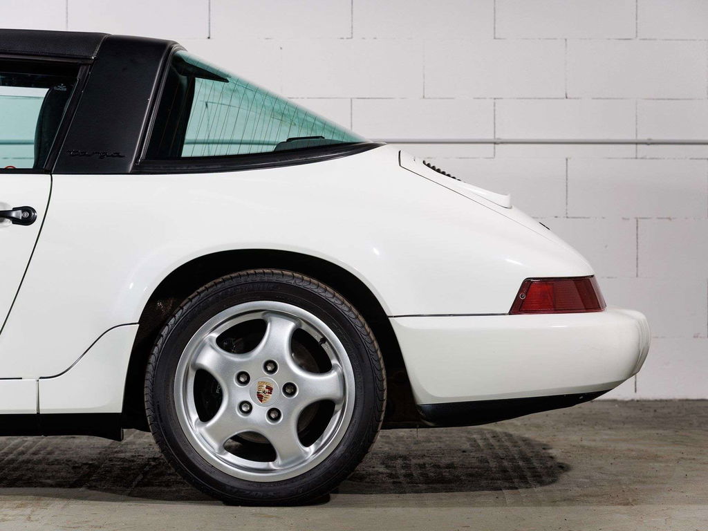 Porsche 964 Carrera 4