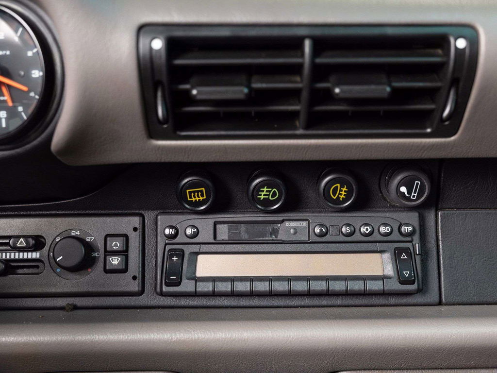 Porsche 964 Carrera 4