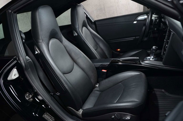 Porsche 997.2 Carrera Black Edition