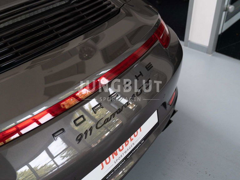 Porsche 991 Carrera 4 GTS