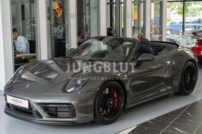 Porsche 992 Carrera GTS