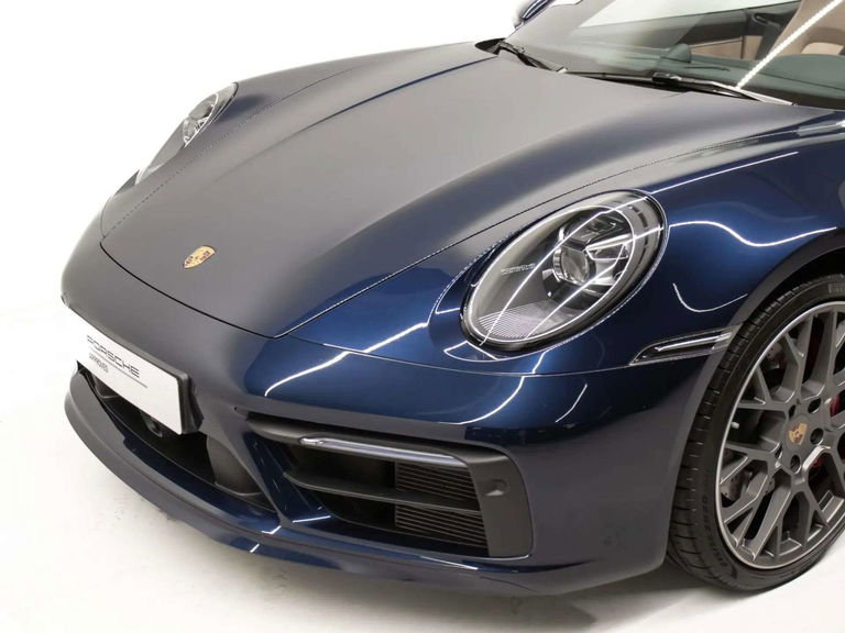 Porsche 992 Carrera 4S