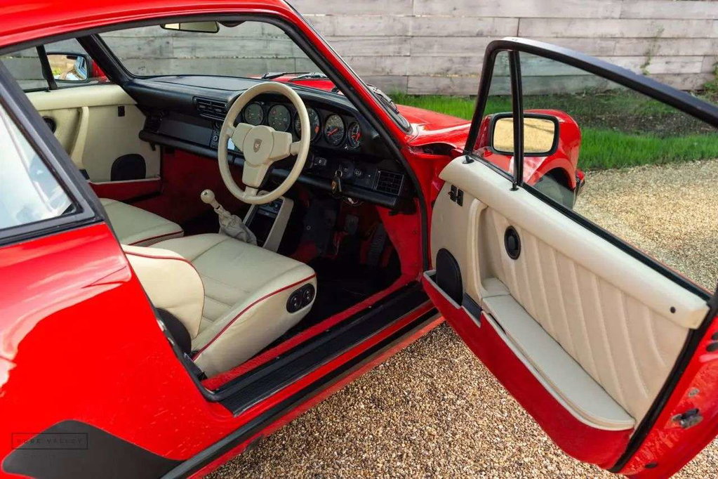 Porsche 911 Carrera 3.2 Supersport