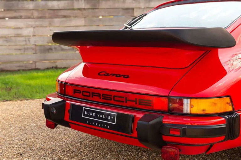 Porsche 911 Carrera 3.2 Supersport