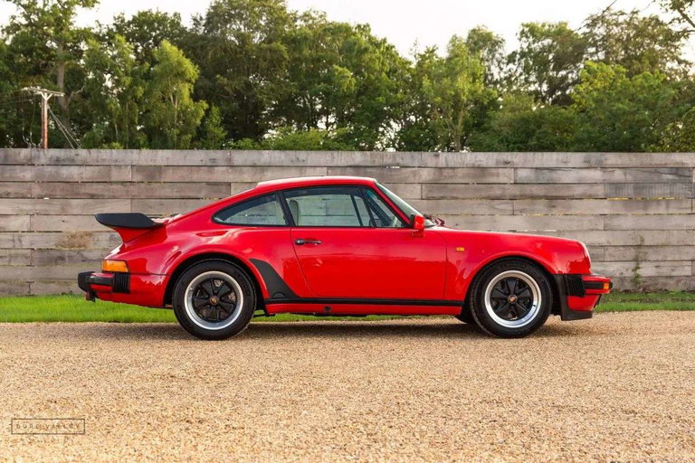 Porsche 911 Carrera 3.2 Supersport
