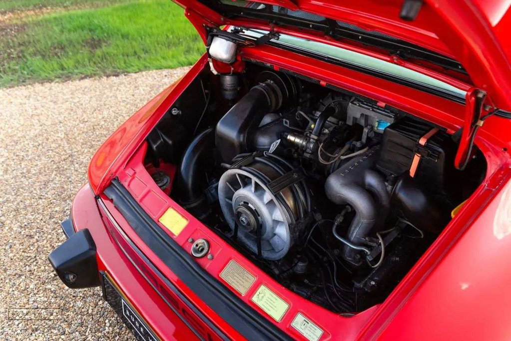Porsche 911 Carrera 3.2 Supersport