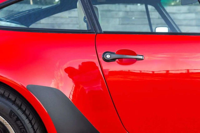 Porsche 911 Carrera 3.2 Supersport