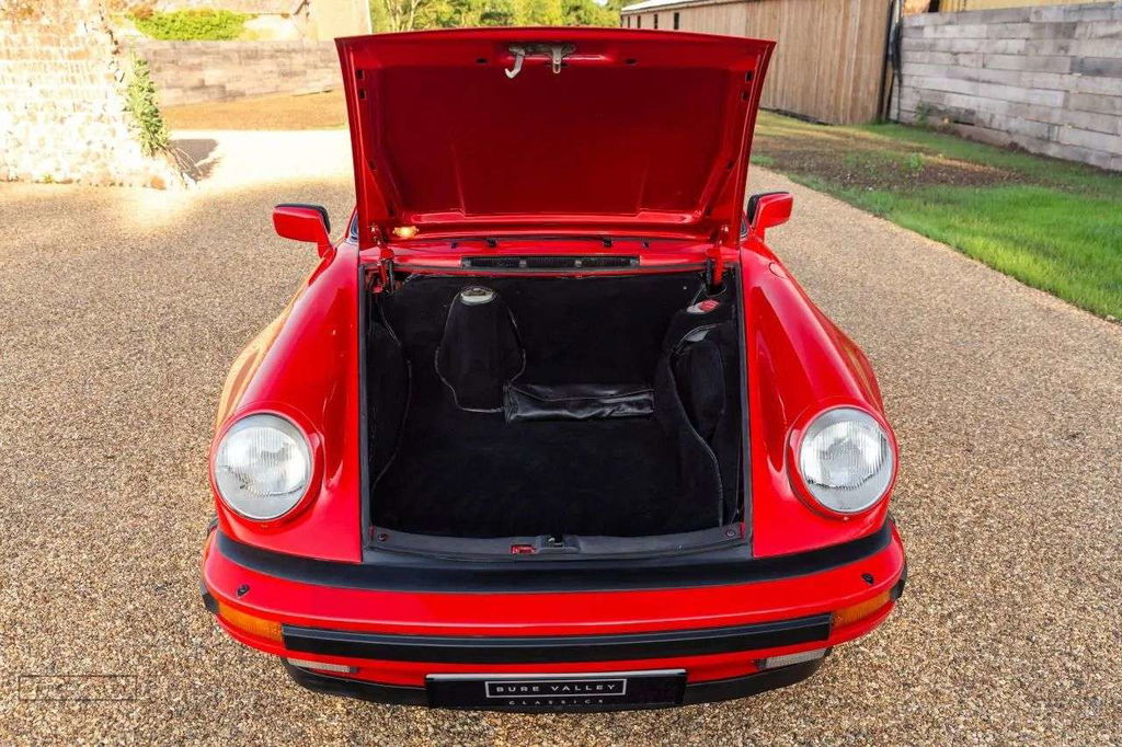 Porsche 911 Carrera 3.2 Supersport