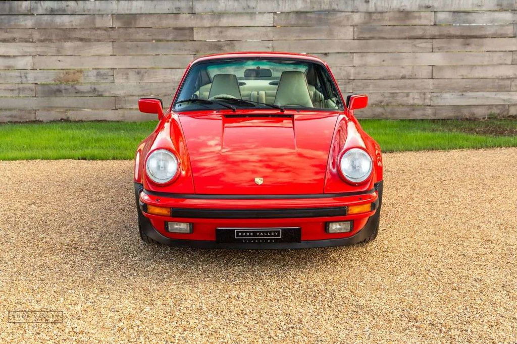 Porsche 911 Carrera 3.2 Supersport