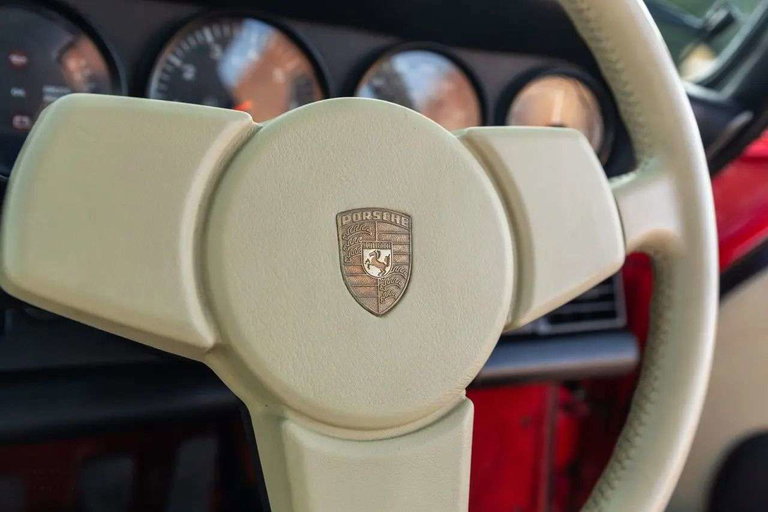 Porsche 911 Carrera 3.2 Supersport