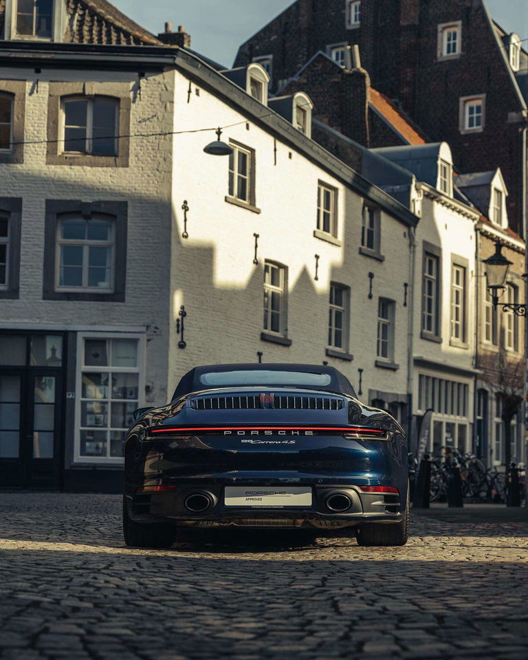 Porsche 992 Carrera 4S