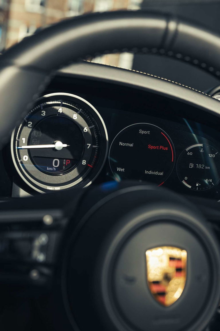 Porsche 992 Carrera 4S