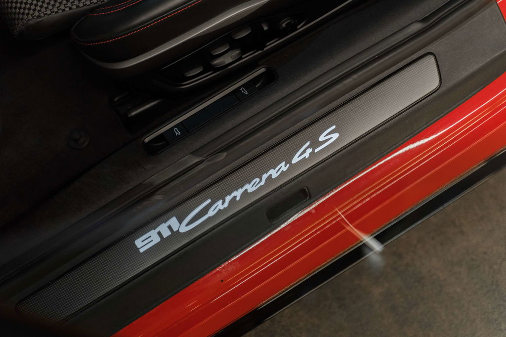 Porsche 992 Carrera 4S