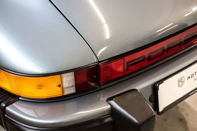 Porsche 911 Carrera 3.2