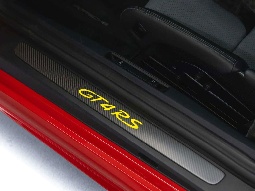 Porsche 718 Cayman GT4 RS