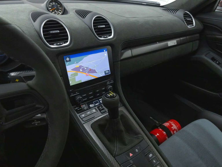 Porsche 718 Cayman GT4 RS