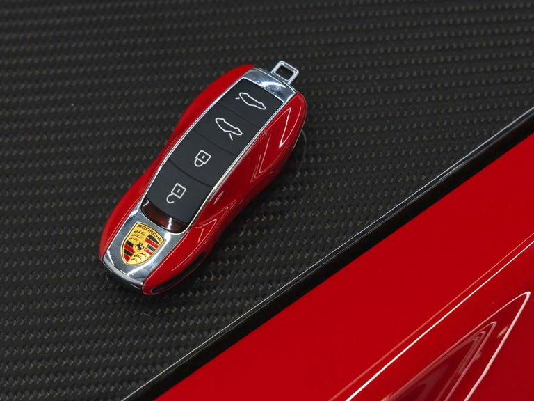 Porsche 718 Cayman GT4 RS